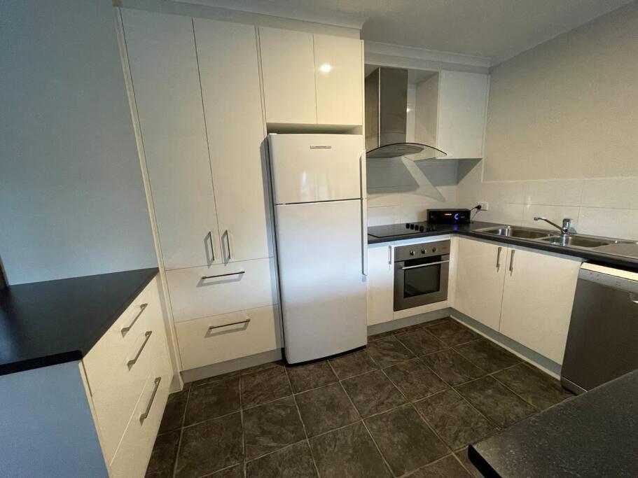200m Walk To Beach! Holiday home *